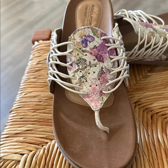 Rockport Women's Floral Sandals in White and Purple - Picture 4 of 7